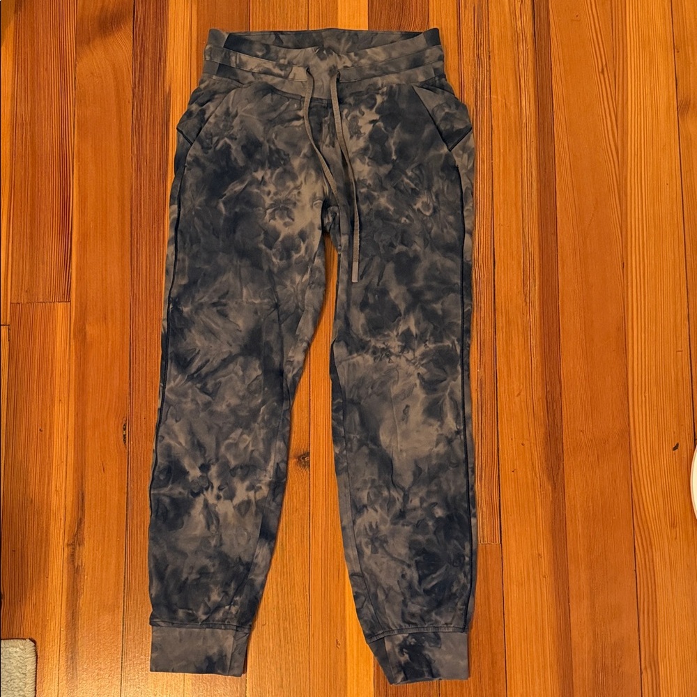 Lululemon Tie-Dye Jogger Pants - blue/ purple